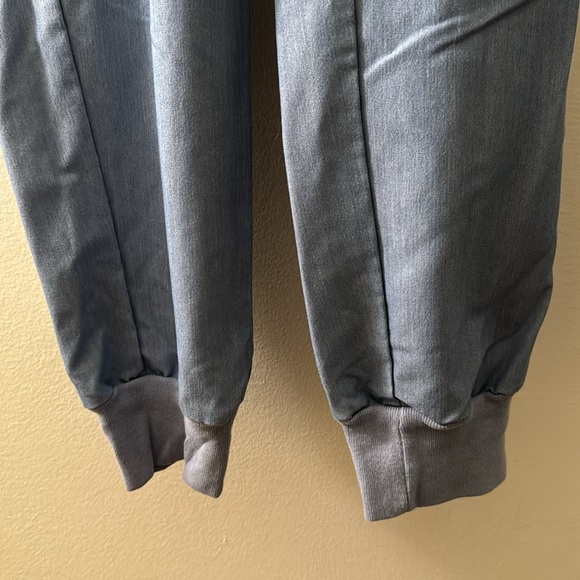 FIGS Size small heather indigo scrub top and bottom - Picture 5 of 5